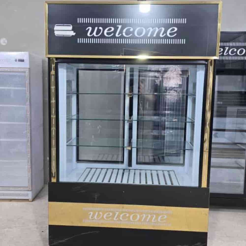 یخچال 150 سانتی متری انباری دار نما طلایی